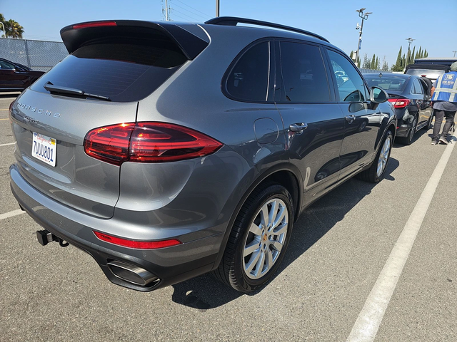 Porsche Cayenne 2016* FACELIFT* BOSE* LANE ASSIST* ОБДУХ* KEYLESS* - автомобили, коли, обяви за нови и употребявани 4