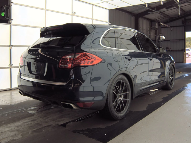 Porsche Cayenne S* BOSE* ВЪЗДУХ* LANE ASSIST* ОБДУХ* ПОДГРЕВ* КАМЕ - автомобили, коли, обяви за нови и употребявани 5