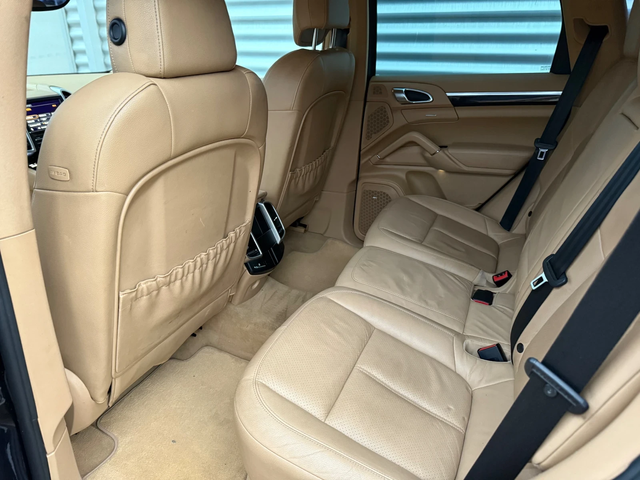 Porsche Cayenne Bose+ BiXenon+ 3.0TDI+ 245kc+ 8ZF - автомобили, коли, обяви за нови и употребявани 16