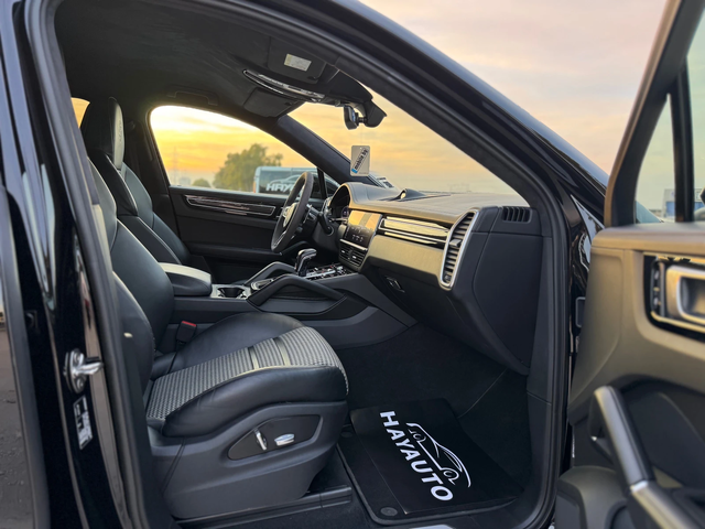 Porsche Cayenne Coupe= 3.0 V6= GT Package= Carbon Pack= - автомобили, коли, обяви за нови и употребявани 10