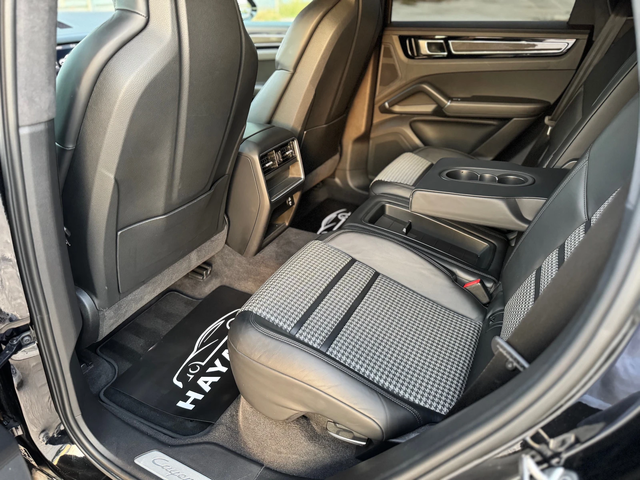 Porsche Cayenne Coupe= 3.0 V6= GT Package= Carbon Pack= - автомобили, коли, обяви за нови и употребявани 13