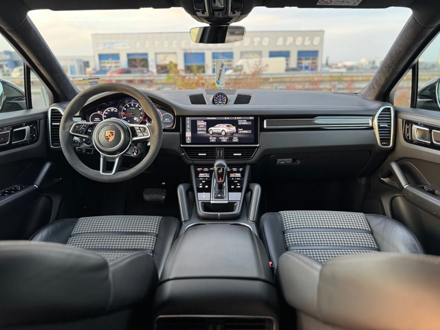 Porsche Cayenne Coupe= 3.0 V6= GT Package= Carbon Pack= - автомобили, коли, обяви за нови и употребявани 9