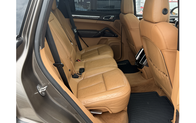 Porsche Cayenne 3.0D* 2013г.* 177.000КМ* FULL MAXX* Сервизна История - автомобили, коли, обяви за нови и употребявани 10