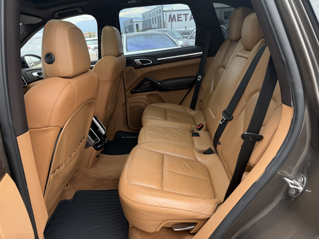 Porsche Cayenne 3.0D* 2013г.* 177.000КМ* FULL MAXX* Сервизна История - автомобили, коли, обяви за нови и употребявани 8