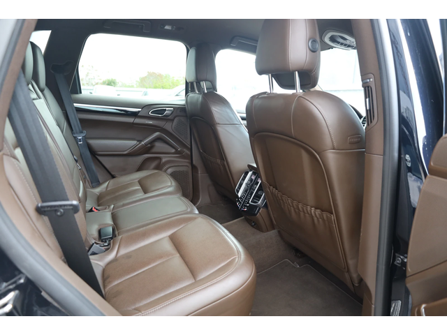 Porsche Cayenne Cayenne - автомобили, коли, обяви за нови и употребявани 8