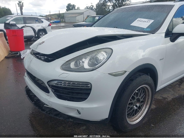 Porsche Cayenne 3.0L V-6 DI, DOHC, VVT, TURBO, 240HP All Wheel Drive - автомобили, коли, обяви за нови и употребявани 5