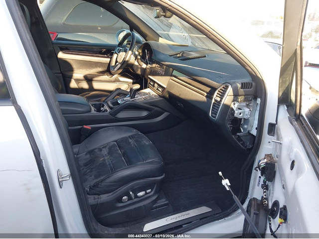 Porsche Cayenne 3.0L V-6 DI, DOHC, VVT, TURBO, 335HP All Wheel Drive - автомобили, коли, обяви за нови и употребявани 4