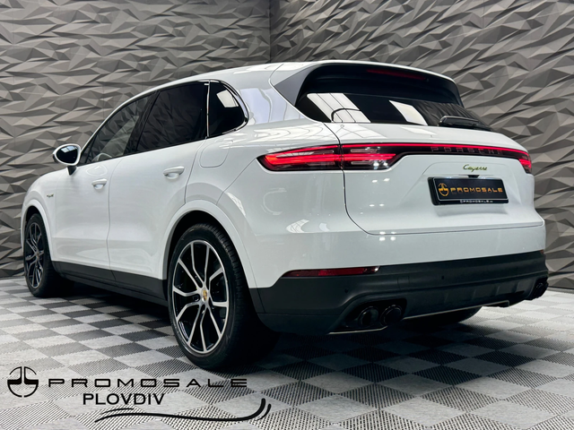 Porsche Cayenne E-Hybrid* Burmester* Sport Chrono* Pano - автомобили, коли, обяви за нови и употребявани 2