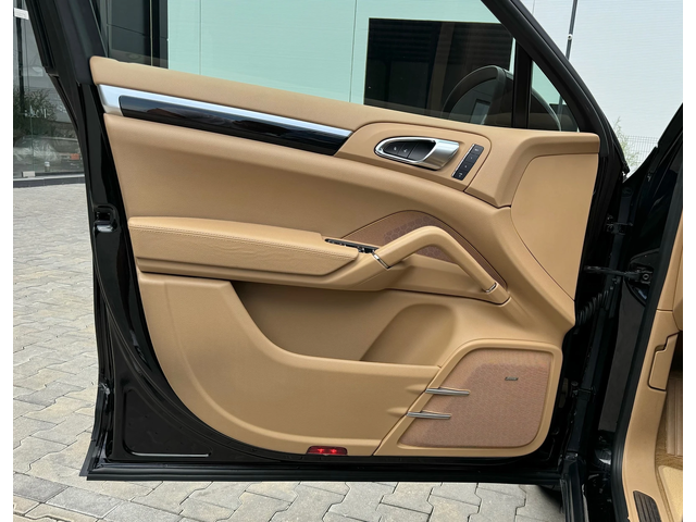 Porsche Cayenne 3.0d Подгрев/Панорама/Камера - автомобили, коли, обяви за нови и употребявани 11