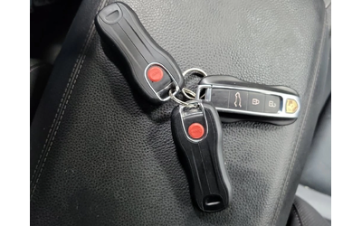 Porsche Cayenne * E Hybrid AWD * CARFAX * ЦЕНА ДО БГ - автомобили, коли, обяви за нови и употребявани 9