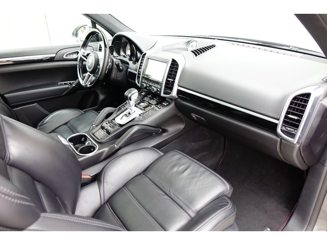 Porsche Cayenne GTS OPTIC* HD MATRIX LIGTS* BOSE* PANO* - автомобили, коли, обяви за нови и употребявани 13