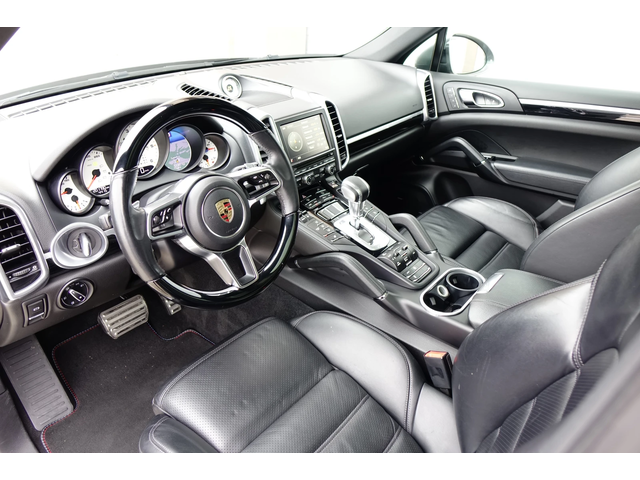 Porsche Cayenne GTS OPTIC* HD MATRIX LIGTS* BOSE* PANO* - автомобили, коли, обяви за нови и употребявани 7
