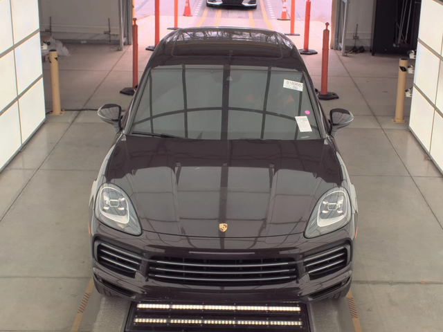 Porsche Cayenne | ЧЕРВЕН САЛОН | ПАНОРАМА | 360 КАМЕРИ | - автомобили, коли, обяви за нови и употребявани 1