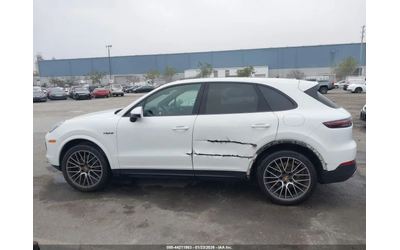 Porsche Cayenne E-HYBRID - автомобили, коли, обяви за нови и употребявани 7