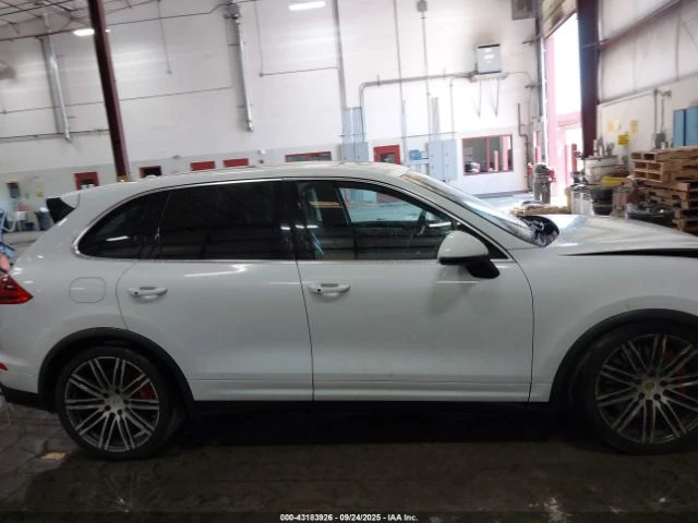 Porsche Cayenne TURBO S - автомобили, коли, обяви за нови и употребявани 9