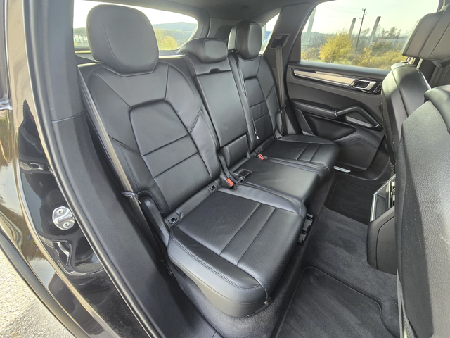 Porsche Cayenne 3.0 340к.с 4x4 FULL Топ състояние - автомобили, коли, обяви за нови и употребявани 12