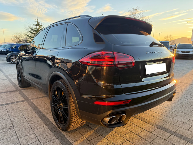 Porsche Cayenne S V8 Carbon/Ceramic - автомобили, коли, обяви за нови и употребявани 4