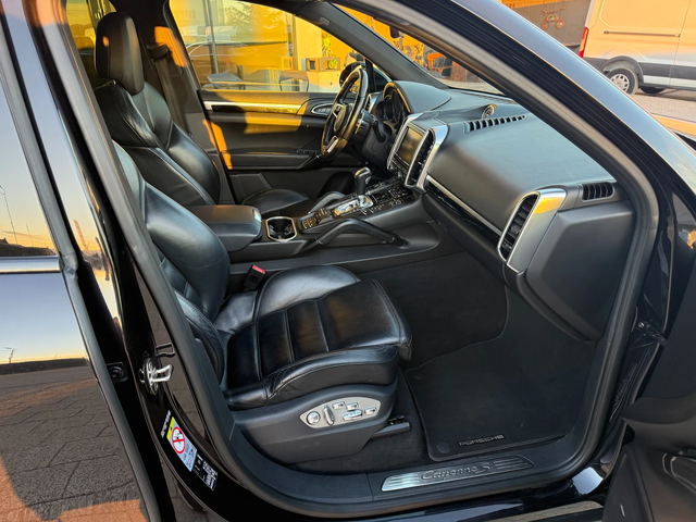 Porsche Cayenne S V8 Carbon/Ceramic - автомобили, коли, обяви за нови и употребявани 8