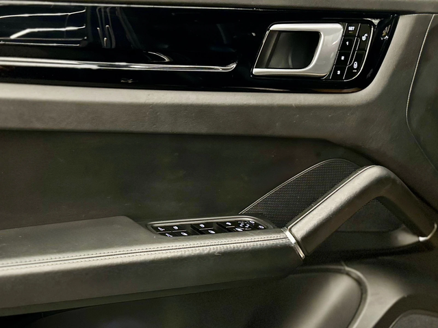 Porsche Cayenne * Панорама* CarPlay* Лизинг - автомобили, коли, обяви за нови и употребявани 6