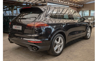 porsche-cayenne-4-2tdi-pdls-pcm-chrono-sport-edition-podgrev - 5