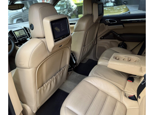 Porsche Cayenne 4.2TDI/RSE/Club Sport/PDLS/PCM/Sport Design/Камера - автомобили, коли, обяви за нови и употребявани 8