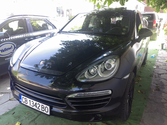 Porsche Cayenne 4.8 - автомобили, коли, обяви за нови и употребявани 0
