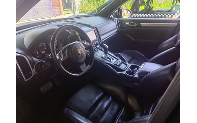 Porsche Cayenne 4.8 - автомобили, коли, обяви за нови и употребявани 10