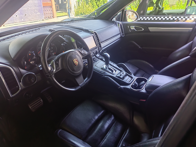 Porsche Cayenne 4.8 - автомобили, коли, обяви за нови и употребявани 10