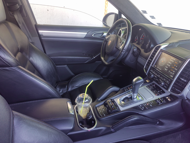 Porsche Cayenne 4.8 - автомобили, коли, обяви за нови и употребявани 3