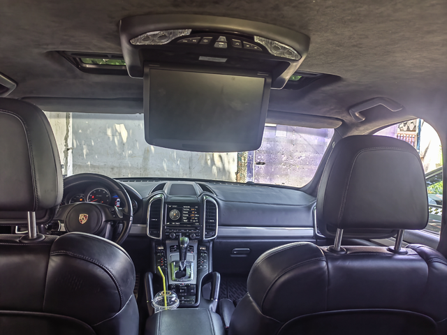 Porsche Cayenne 4.8 - автомобили, коли, обяви за нови и употребявани 7