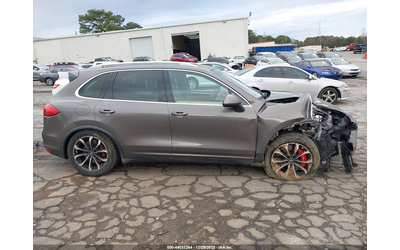 Porsche Cayenne 4.8L V-8 DI, DOHC, VVT, TURBO, 500HP All Wheel Drive - автомобили, коли, обяви за нови и употребявани 12