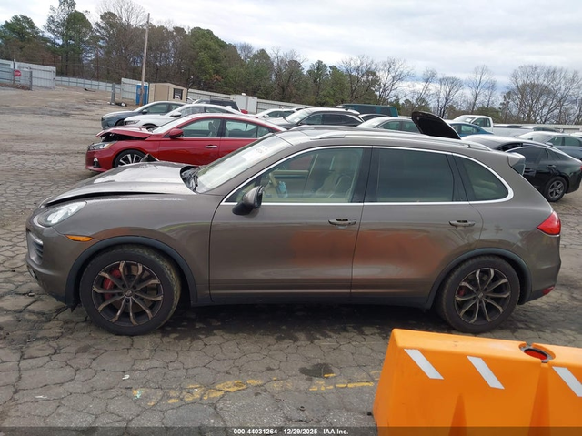 Porsche Cayenne 4.8L V-8 DI, DOHC, VVT, TURBO, 500HP All Wheel Drive - автомобили, коли, обяви за нови и употребявани 13