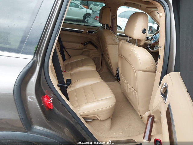 Porsche Cayenne 4.8L V-8 DI, DOHC, VVT, TURBO, 500HP All Wheel Drive - автомобили, коли, обяви за нови и употребявани 7