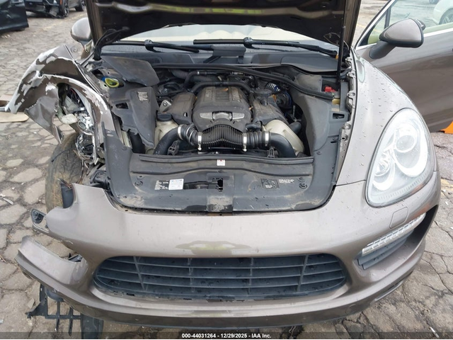 Porsche Cayenne 4.8L V-8 DI, DOHC, VVT, TURBO, 500HP All Wheel Drive - автомобили, коли, обяви за нови и употребявани 9