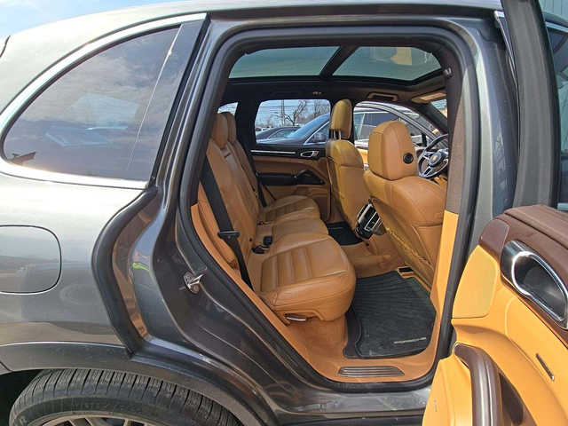 Porsche Cayenne S* PDK* ПОДГРЕВ* ОБДУХВАНЕ* 360КАМЕРА* ПАНОРАМА* - автомобили, коли, обяви за нови и употребявани 14