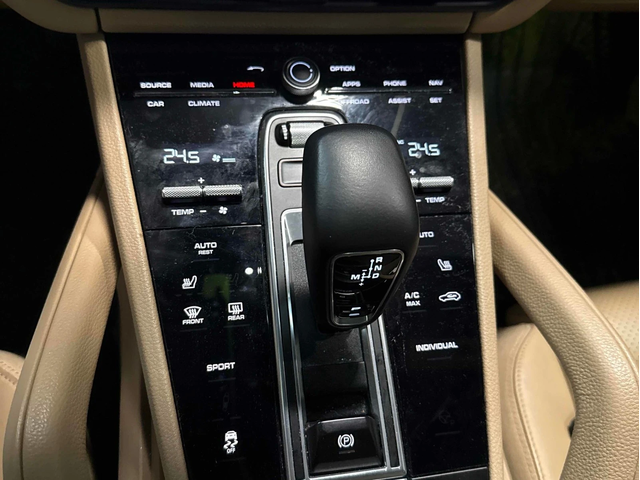 Porsche Cayenne * PANO * ТОП Сервизна ист.* АвтоКредит* ЦЕНА ДО БГ - автомобили, коли, обяви за нови и употребявани 13