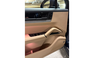 Porsche Cayenne Coupe* SportDesign* PassengerDisplay* HuD* 360 - автомобили, коли, обяви за нови и употребявани 6