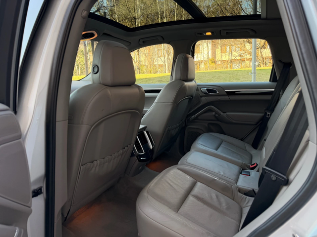Porsche Cayenne 3.0d / ПОДГРЕВ / ВЪЗДУШНО ОКАЧВАНЕ - автомобили, коли, обяви за нови и употребявани 10