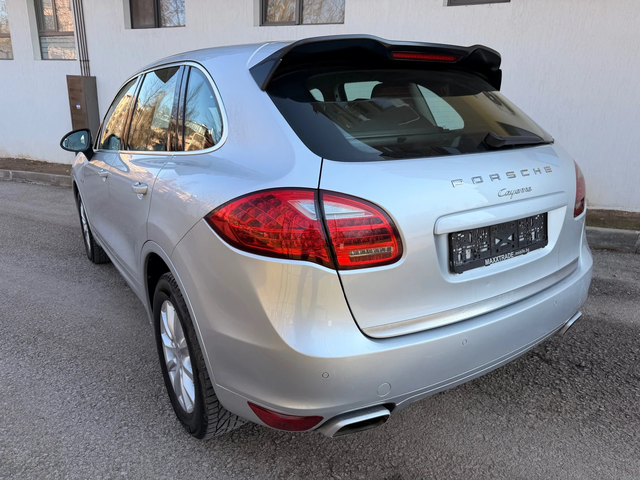 Porsche Cayenne 3.0d / ПОДГРЕВ / ВЪЗДУШНО ОКАЧВАНЕ - автомобили, коли, обяви за нови и употребявани 4
