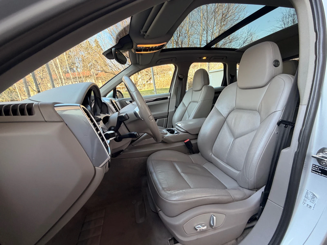 Porsche Cayenne 3.0d / ПОДГРЕВ / ВЪЗДУШНО ОКАЧВАНЕ - автомобили, коли, обяви за нови и употребявани 9