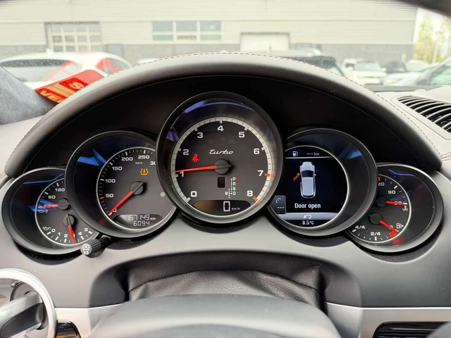 Porsche Cayenne * Turbo * ГЛАВНО ПРЕДСТАВИТЕЛСТВО* - автомобили, коли, обяви за нови и употребявани 8