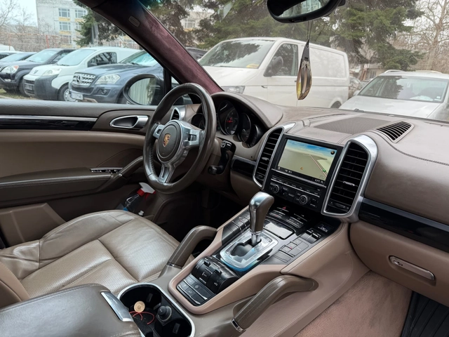 Porsche Cayenne 3.0D* БАРТЕР* Шибедах* Алкантара - автомобили, коли, обяви за нови и употребявани 11