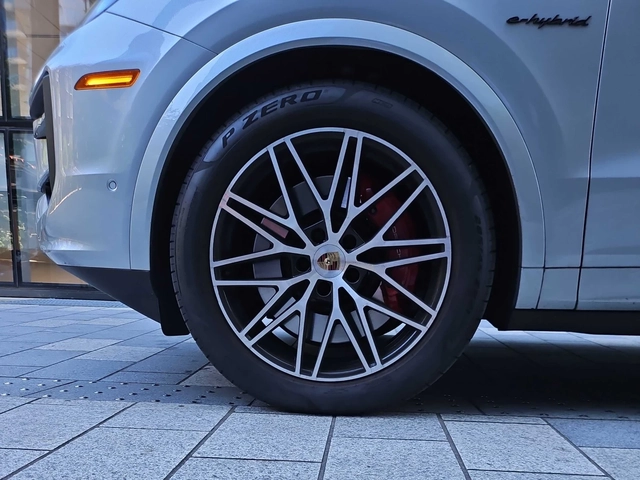 Porsche Cayenne S E-Hybrid / CARFAX - автомобили, коли, обяви за нови и употребявани 7