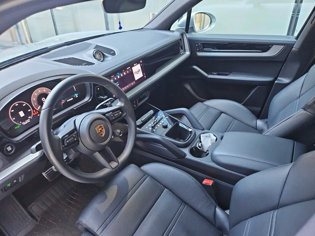 Porsche Cayenne S E-Hybrid / CARFAX - автомобили, коли, обяви за нови и употребявани 8