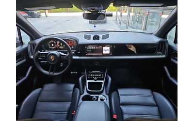 Porsche Cayenne S E-Hybrid / CARFAX - автомобили, коли, обяви за нови и употребявани 9