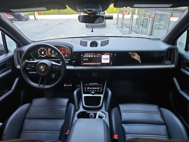 Porsche Cayenne S E-Hybrid / CARFAX - автомобили, коли, обяви за нови и употребявани 9