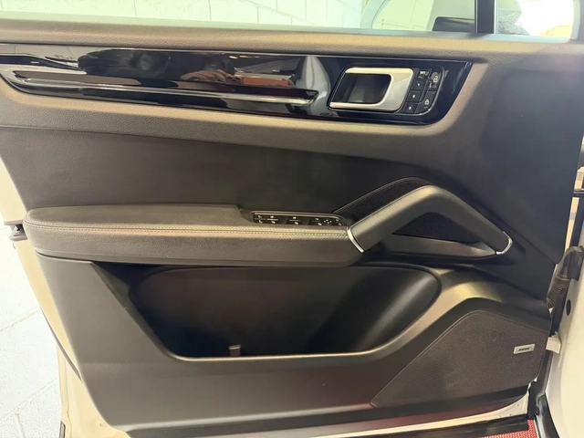Porsche Cayenne Cayenne - автомобили, коли, обяви за нови и употребявани 13