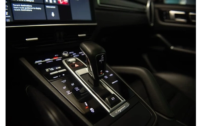 Porsche Cayenne E-HYBRID - автомобили, коли, обяви за нови и употребявани 10