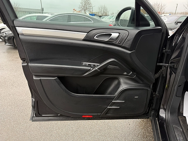 Porsche Cayenne TURBO-500k.c-DISTRONIK-PANORAMA-LED-BIXENON-KAMERA - автомобили, коли, обяви за нови и употребявани 6