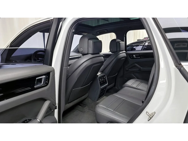 Porsche Cayenne 3.0 / ОБДУХ / PDCC / BOSE / PANO - автомобили, коли, обяви за нови и употребявани 12